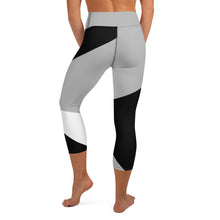 Load image into Gallery viewer, Yoga Capri Leggings
